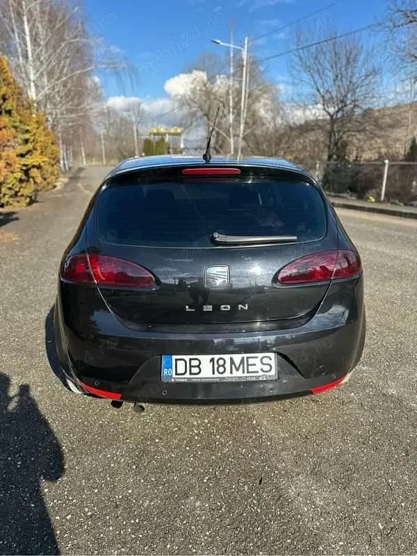 Second-hand Seat Leon 105 CP (77 kW) 2008 Negru Hatchback