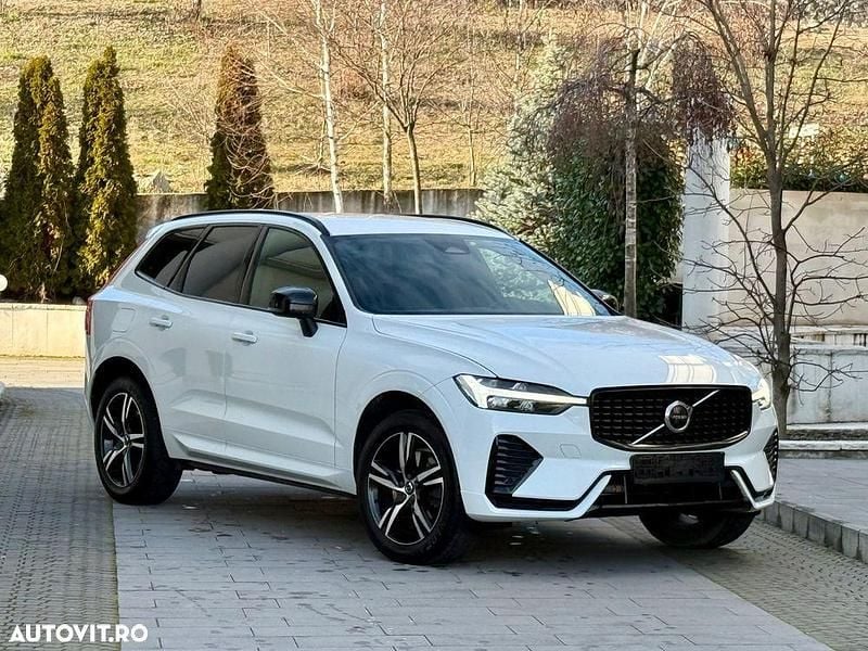 Second-hand Volvo XC60 R-Design 197 CP (144 kW) 2022 Culoarealb SUV