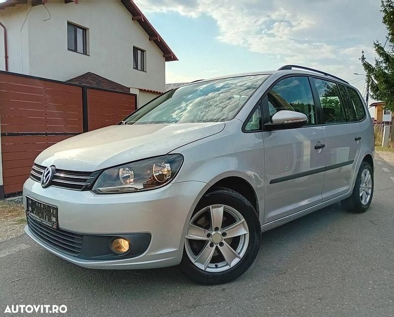 Culoaregri Utilizat 2013 VW Touran Comfortline Monovolum | 5.960 EUR (Preț bun) - Imagine 1/4