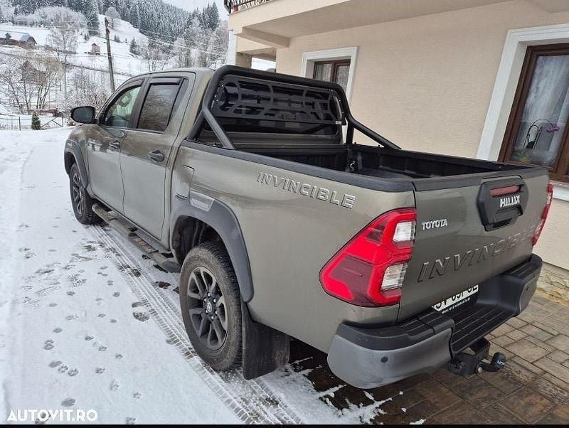 Second-hand Toyota HiLux Comfort 204 CP (150 kW) 2024 Culoareverde Pickup