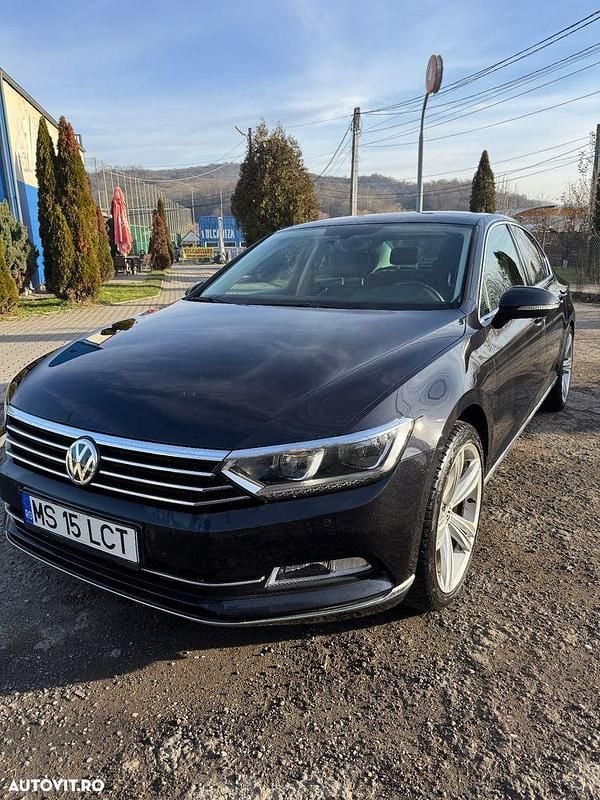 Second-hand VW Passat 120 CP (88 kW) 2017 Culoarenegru Berlinǎ