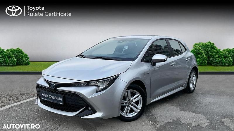 Second-hand Toyota Corolla 98 CP (72 kW) 2021 Culoareargint Hatchback