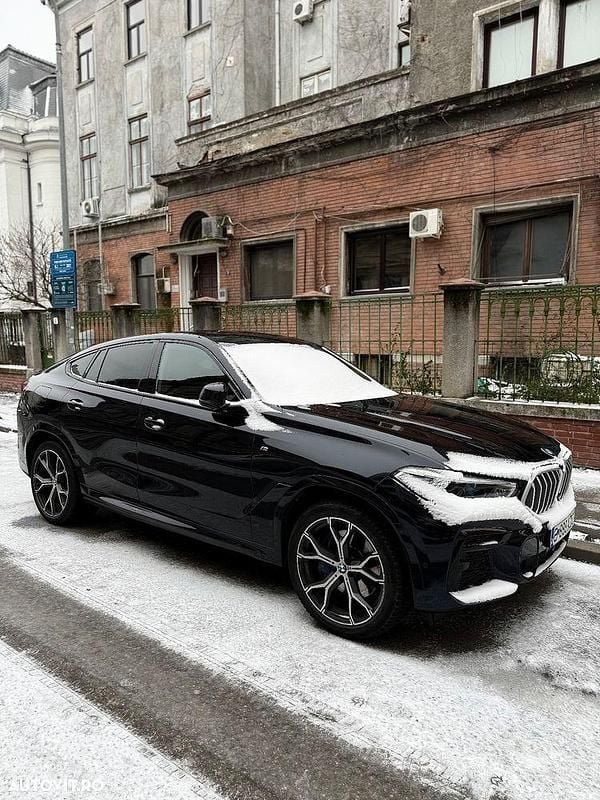 Culoarenegru Utilizat 2022 BMW X6 SUV | 69.999 EUR (Preț OK) - Imagine 1/4