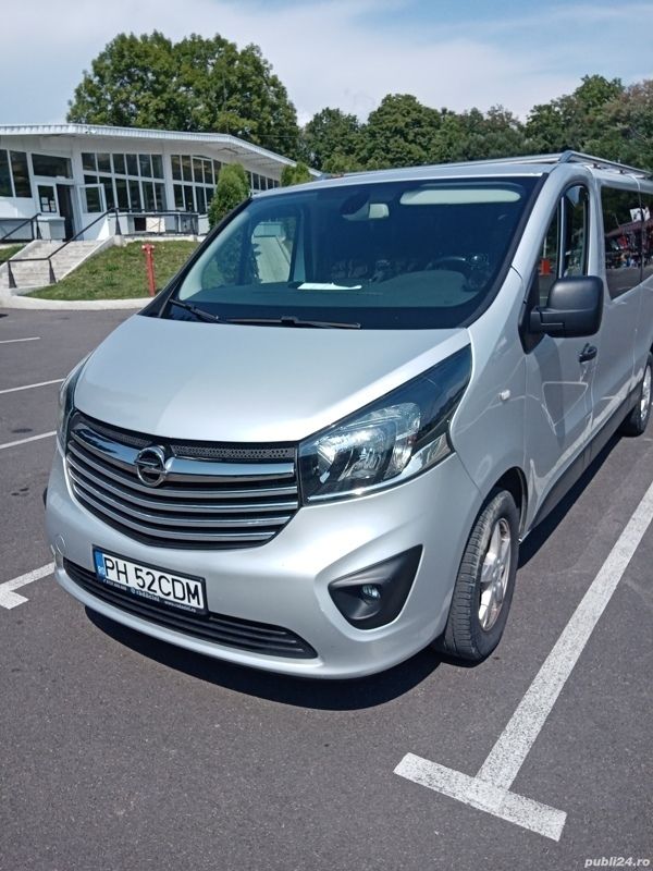 Second-hand Opel Vivaro 145 CP (106 kW) 2017 Gri Monovolum