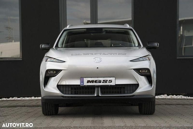 Nouă MG MG5 EV 169 kW (231 CP) 2025 Culoareargint Break