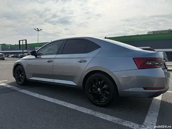 Utilizat 2020 Skoda Superb Berlinǎ | 16.000 EUR (Preț bun) - Imagine 1/4