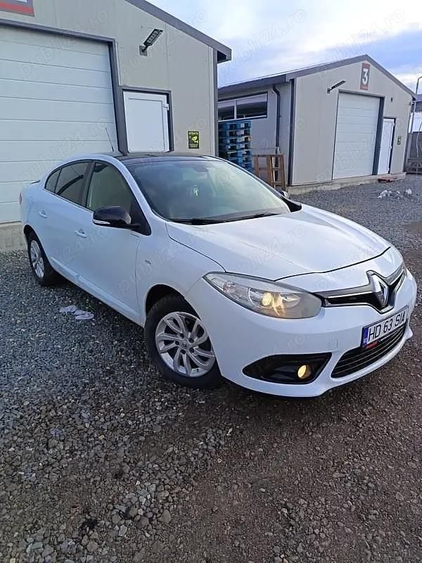 Second-hand 2016 Renault Fluence LIMITED Berlinǎ | 5.700 EUR (Preț OK) - Imagine 1/4