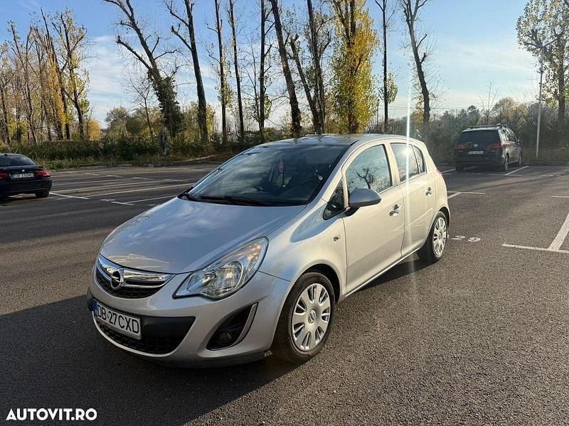 Culoareargint Utilizat 2012 Opel Corsa Cosmo Hatchback | 3.600 EUR (Preț OK) - Imagine 1/4