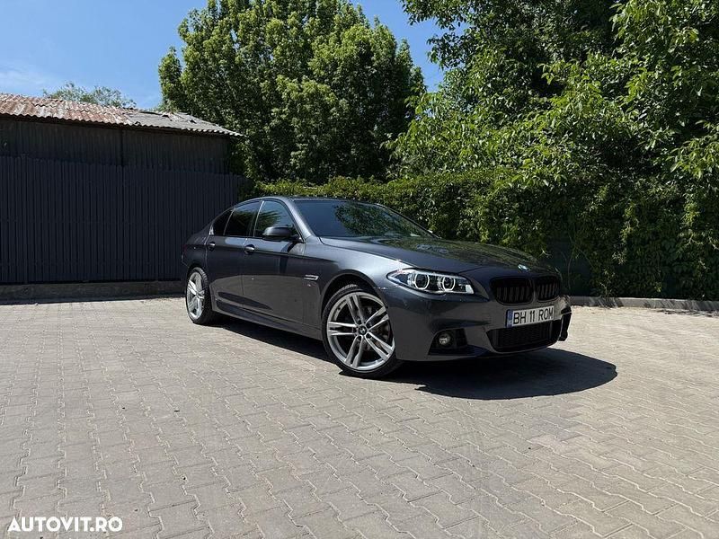 Gri Utilizat 2016 BMW 520 Berlinǎ | 15.300 EUR (Super Preț) - Imagine 1/4