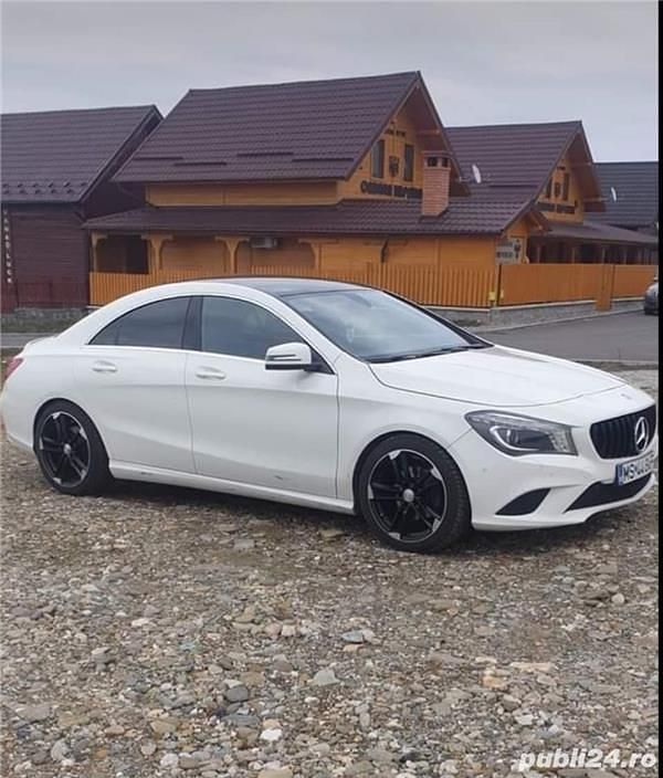 Utilizat 2015 Mercedes CLA200 Berlinǎ | 14.500 EUR - Imagine 1/4