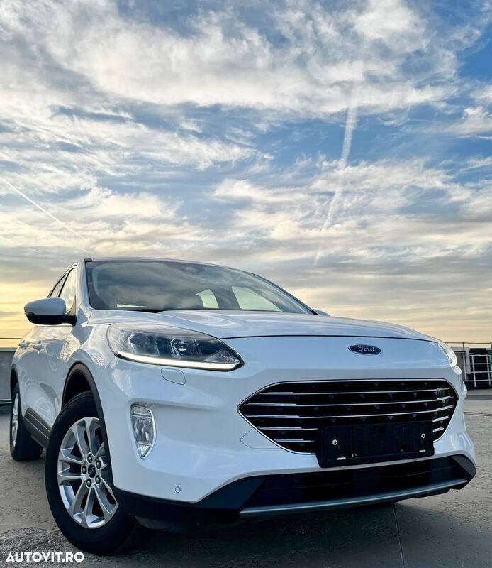 Alb Utilizat 2020 Ford Kuga Titanium SUV | 14.950 EUR (Preț bun) - Imagine 1/4