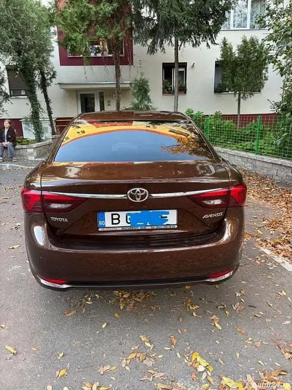 Second-hand Toyota Avensis 116 CP (85 kW) 2017 Berlinǎ