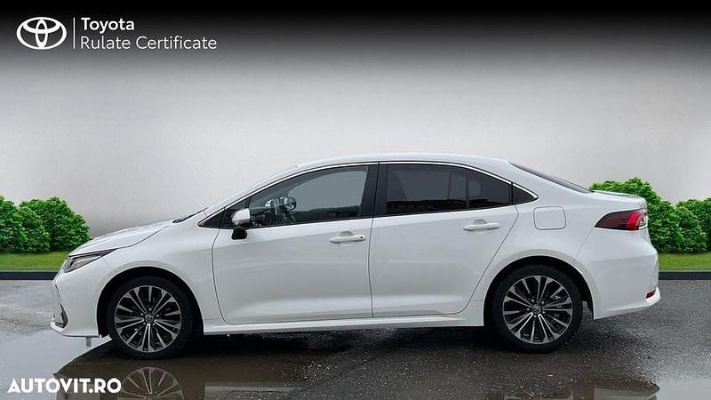 Second-hand Toyota Corolla 140 CP (102 kW) 2023 Culoarealb Berlinǎ