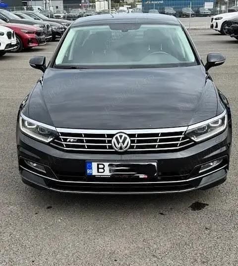 Gri Utilizat 2019 VW Passat Berlinǎ | 17.000 EUR (Preț OK) - Imagine 1/4