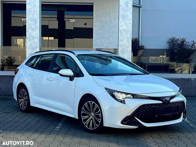 Culoarealb Utilizat 2024 Toyota Corolla Comfort Break | 21.500 EUR - Imagine 1/4