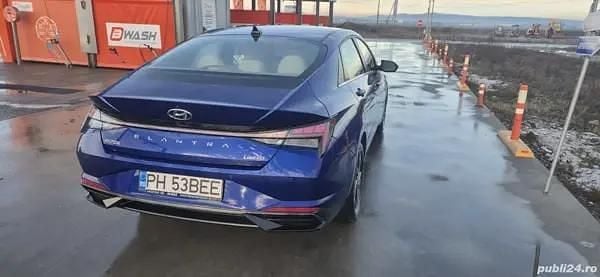 Second-hand Hyundai Elantra 123 CP (90 kW) 2021 Berlinǎ