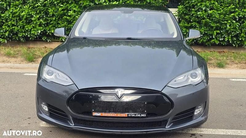 Culoaregri Utilizat 2014 Tesla Model S Berlinǎ | 16.950 EUR - Imagine 1/4