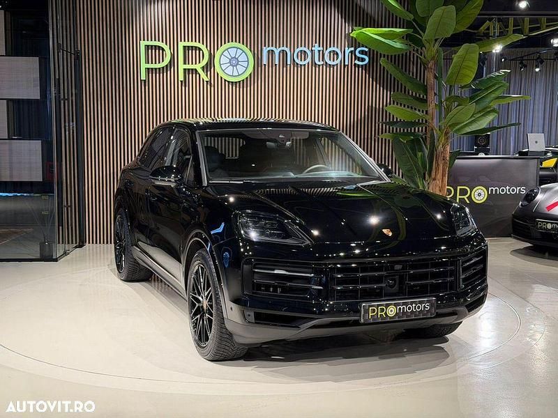 Second-hand Porsche Cayenne Black Edition 353 CP (259 kW) 2024 Culoarenegru SUV