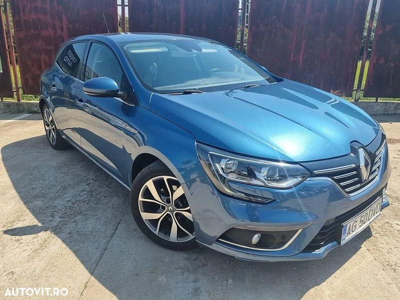 Culoarealbastru Utilizat 2017 Renault Mégane IV Intens Hatchback | 9.200 EUR (Preț OK) - Imagine 1/4