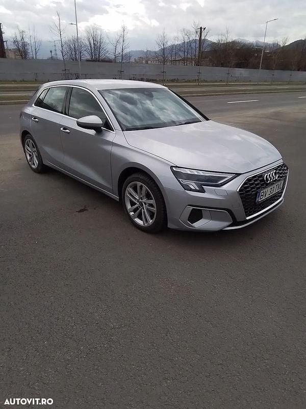 Argint Utilizat 2023 Audi A3 Sportback Advanced Hatchback | 21.500 EUR (Preț bun) - Imagine 1/4