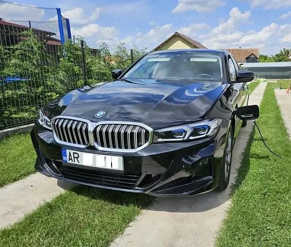 Negru Utilizat 2023 BMW 320e Berlinǎ | 32.500 EUR - Imagine 1/4