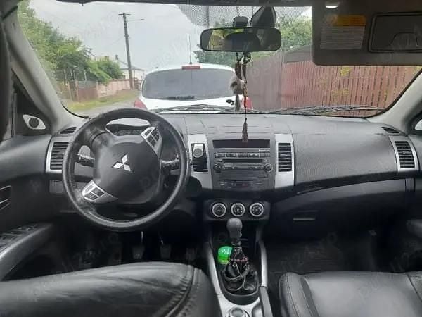 Second-hand Mitsubishi Outlander 140 CP (102 kW) 2008 SUV