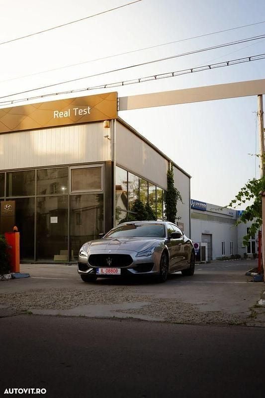 Gri Second-hand 2021 Maserati Quattroporte Berlinǎ | 71.990 EUR - Imagine 1/4