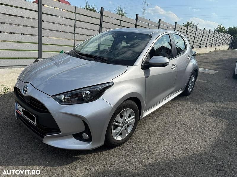 Culoareargint Utilizat 2022 Toyota Yaris Hybrid | 17.300 EUR (Preț OK) - Imagine 1/4