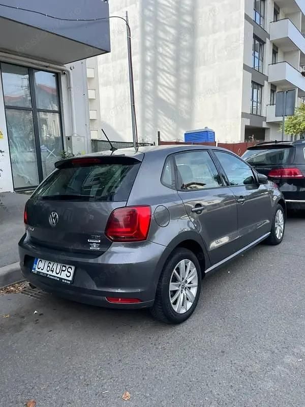 Second-hand VW Polo 90 CP (66 kW) 2015 Gri Hatchback