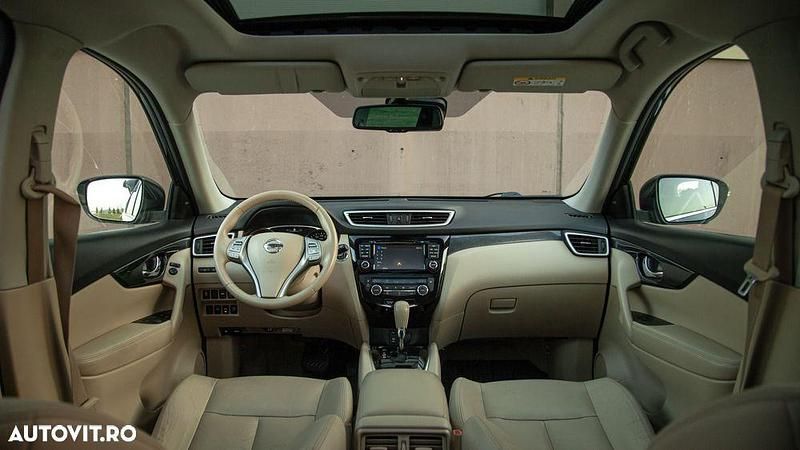 Second-hand Nissan X-Trail Tekna 130 CP (95 kW) 2016 Culoarenegru SUV