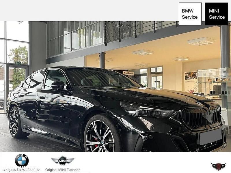 Second-hand BMW 520 Shadowline 208 CP (152 kW) 2025 Culoarenegru Berlinǎ
