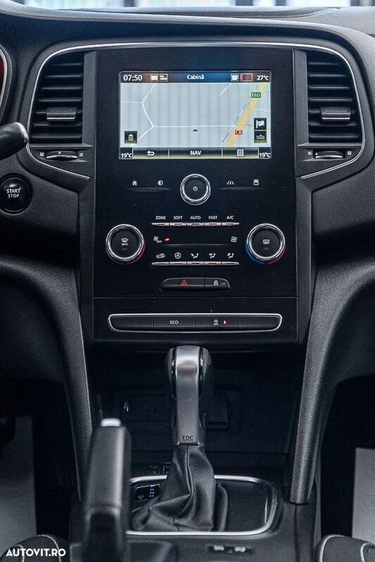 Second-hand Renault Mégane IV Intens 116 CP (85 kW) 2019 Rosu Hatchback