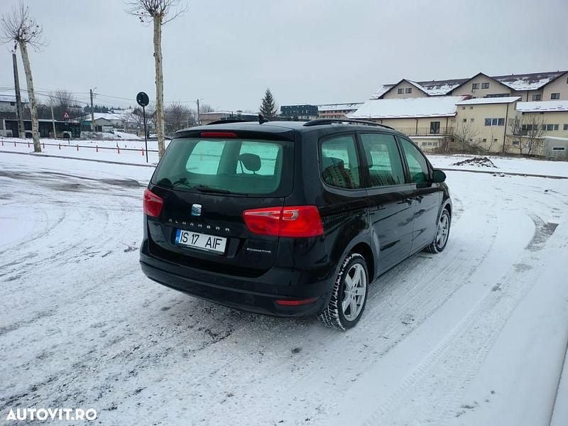Second-hand VW Sharan Comfortline 170 CP (125 kW) 2011 Culoarenegru Monovolum