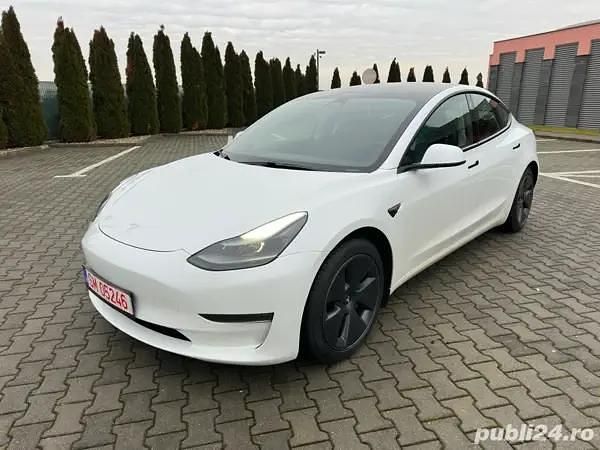 Alb Utilizat 2021 Tesla Model 3 Berlinǎ | 25.500 EUR (Preț bun) - Imagine 1/4