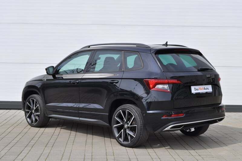 Second-hand Skoda Karoq SportLine 150 CP (110 kW) 2020 Negru  metalic SUV