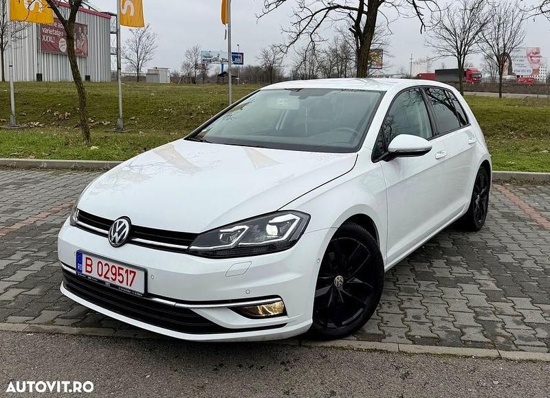Second-hand VW Golf VII Comfortline 125 CP (91 kW) 2018 Culoarealb Hatchback