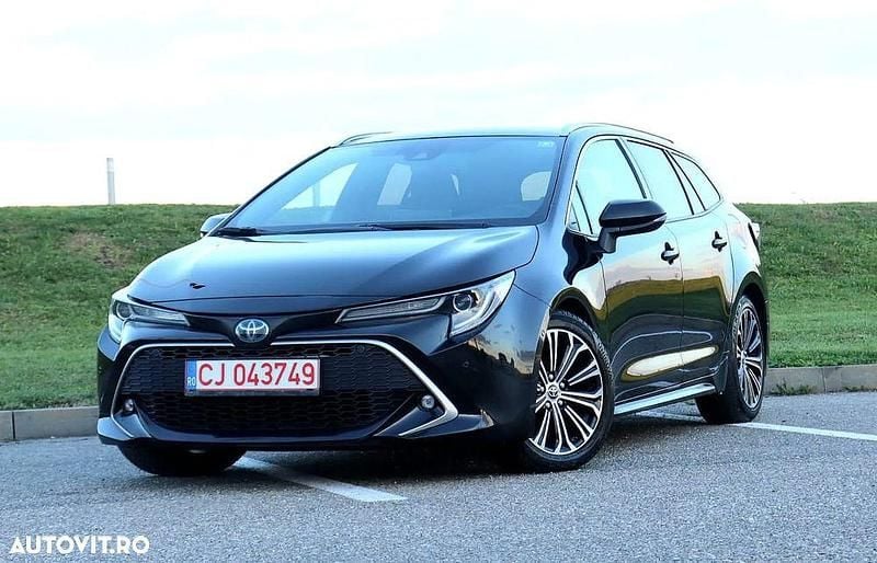 Culoarenegru Utilizat 2021 Toyota Corolla Sport Break | 17.950 EUR (Preț OK) - Imagine 1/4