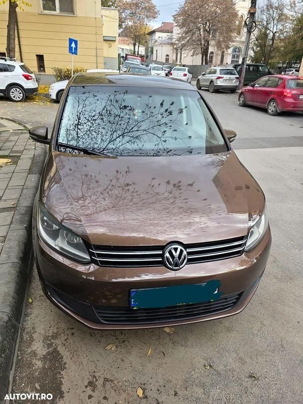 Culoaremaro Utilizat 2014 VW Touran Cross Monovolum | 6.000 EUR - Imagine 1/4