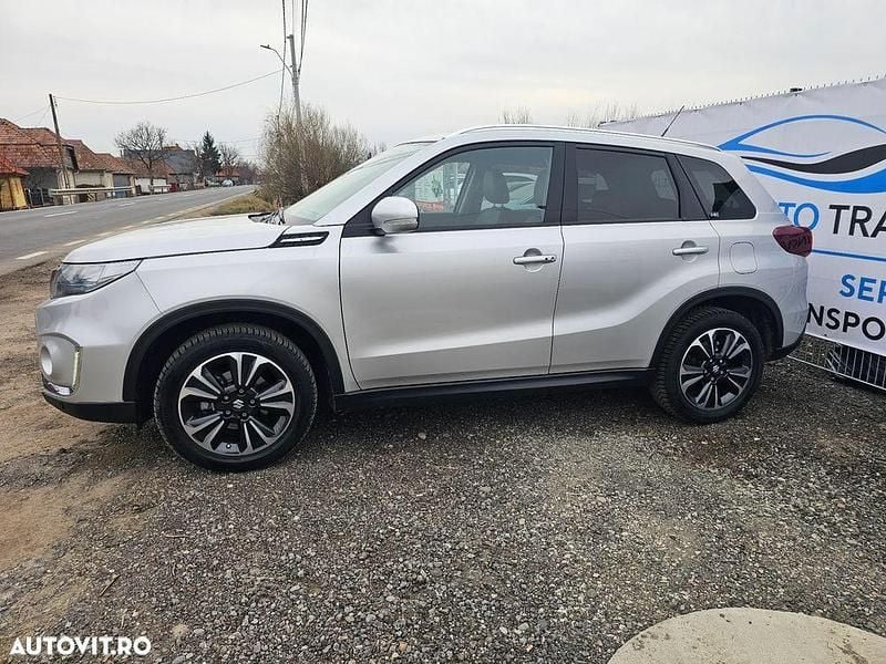 Second-hand Suzuki Vitara 129 CP (94 kW) 2022 Culoareargint SUV