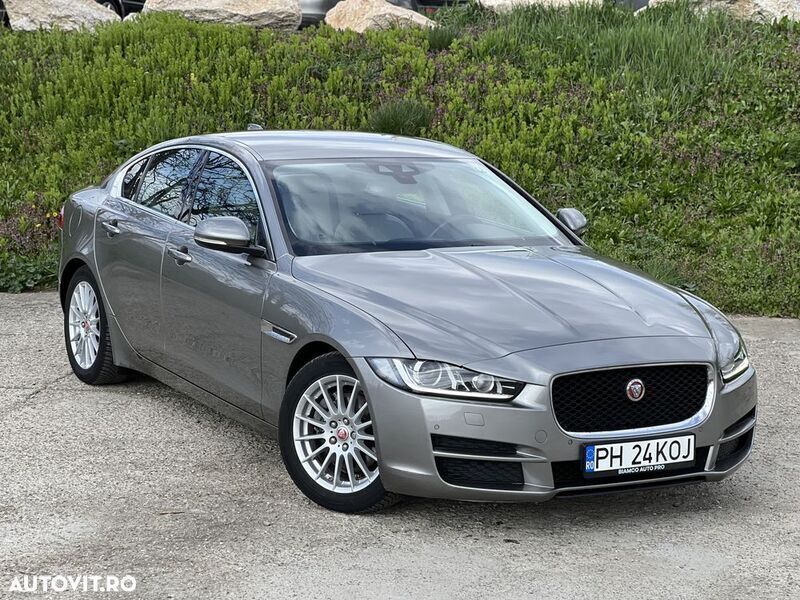 Bej Utilizat 2017 Jaguar XE R-Sport Berlinǎ | 12.990 EUR (Preț bun) - Imagine 1/4