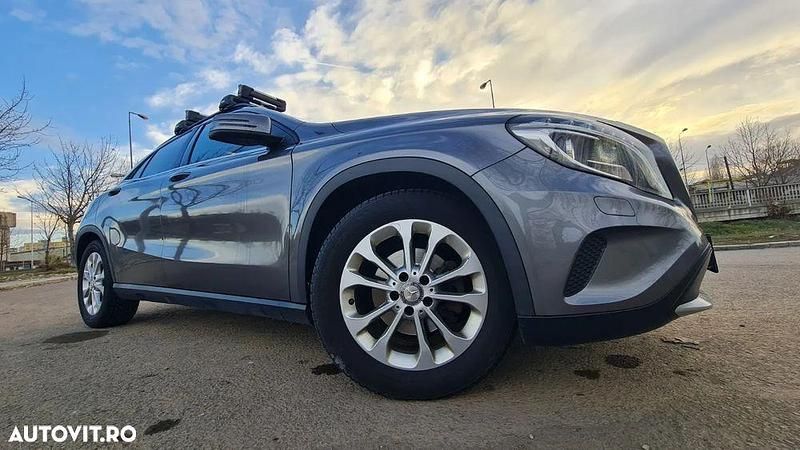 Culoaregri Utilizat 2016 Mercedes GLA200 SUV | 16.000 EUR (Preț bun) - Imagine 1/4