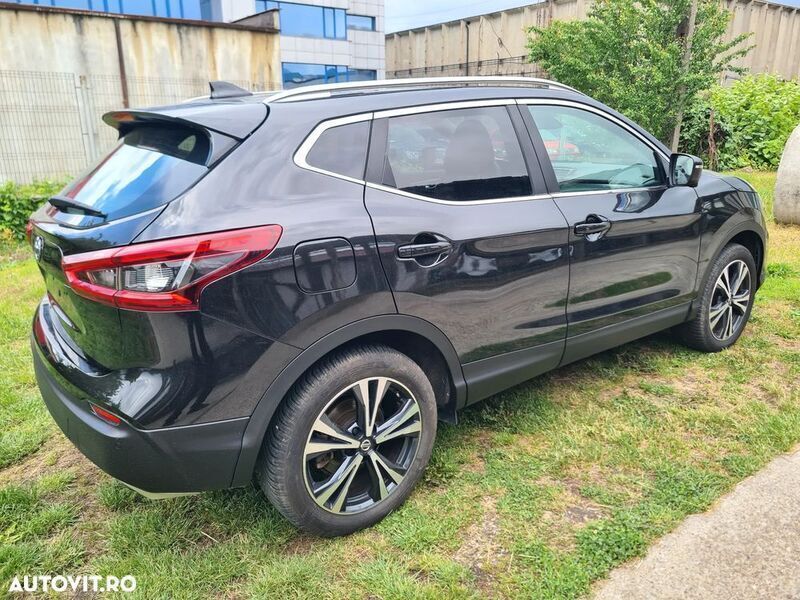 Second-hand Nissan Qashqai N-Connecta 115 CP (84 kW) 2017 Negru SUV
