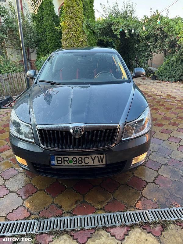 Culoaregri Utilizat 2009 Skoda Octavia Elegance Berlinǎ | 3.250 EUR (Preț OK) - Imagine 1/4
