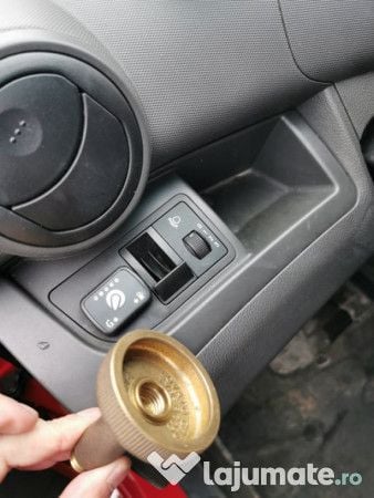 Second-hand Chevrolet Spark 68 CP (50 kW) 2013 Rosu metalizat Hatchback