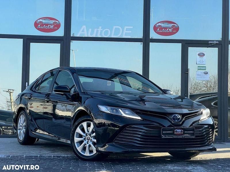 Second-hand Toyota Camry 218 CP (160 kW) 2019 Culoarenegru Berlinǎ