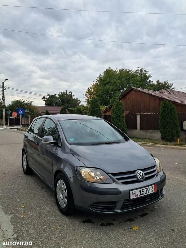 Culoaregri Utilizat 2005 VW Golf Plus Cross Comfortline Monovolum | 2.450 EUR (Puțin scump) - Imagine 1/4