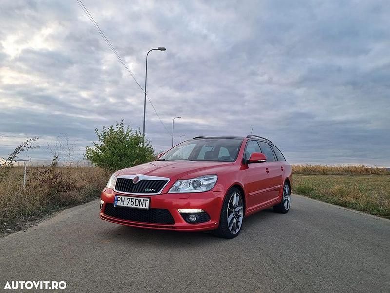 Culoarerosu Utilizat 2009 Skoda Octavia RS Break | 9.000 EUR (Scump) - Imagine 1/4