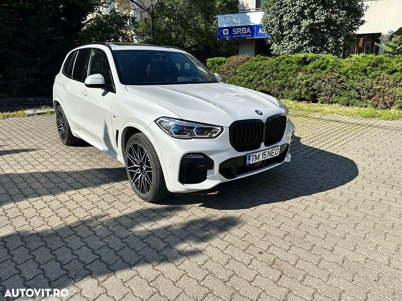 Alb Utilizat 2020 BMW X5 Sport Line SUV | 52.900 EUR (Scump) - Imagine 1/4