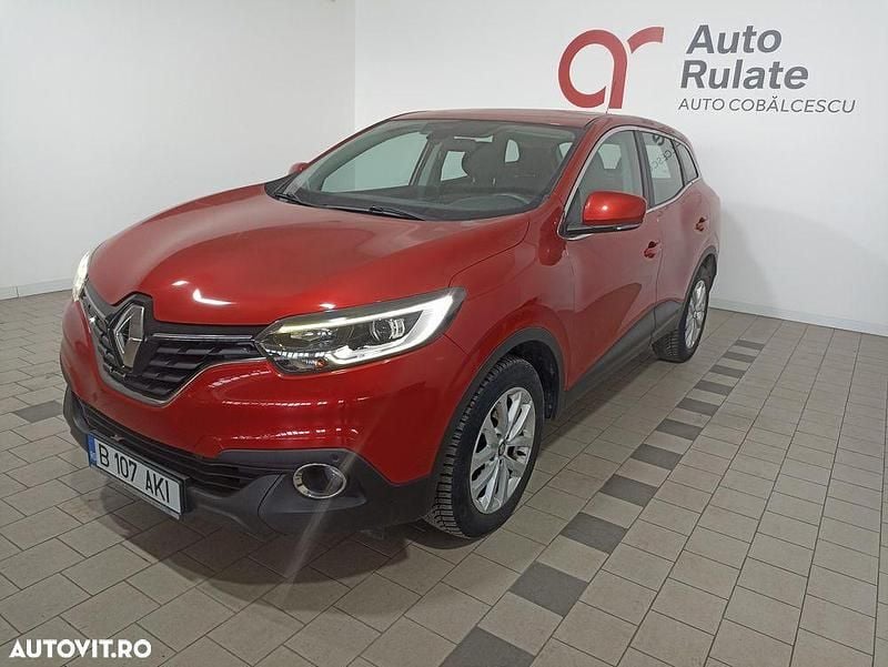 Culoarerosu Utilizat 2016 Renault Kadjar Zen SUV | 12.500 EUR (Preț bun) - Imagine 1/4