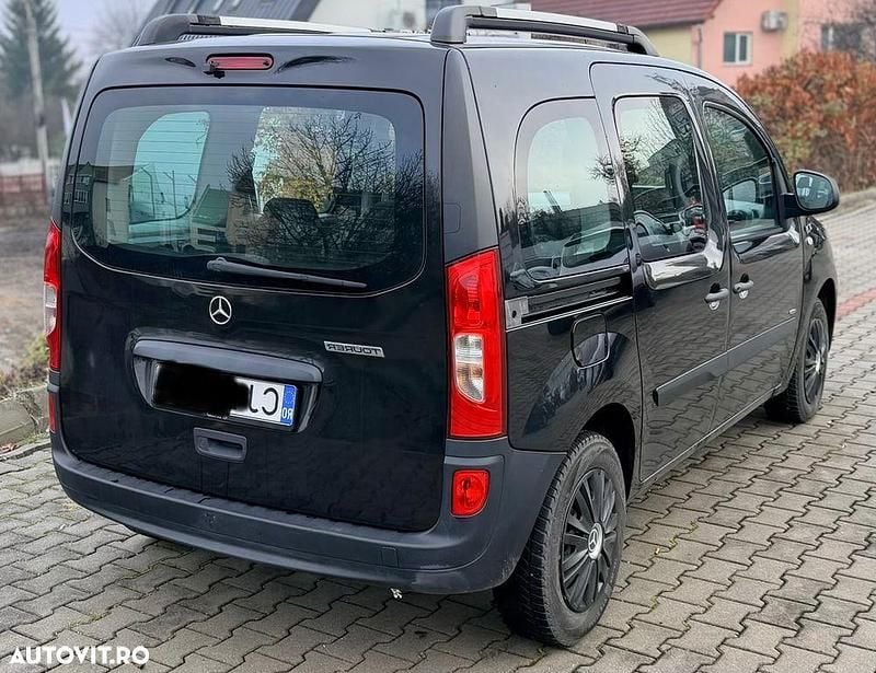 Second-hand Renault Kangoo Expression 90 CP (66 kW) 2015 Culoarenegru Monovolum